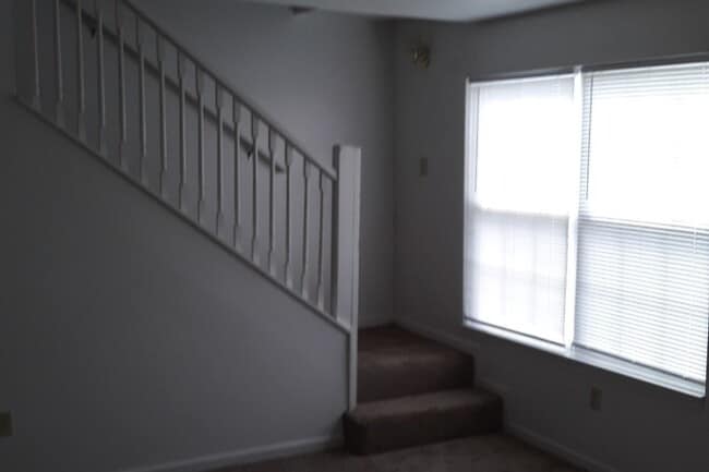 Building Photo - 538 Nova St