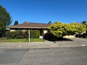 Building Photo - Updated Single level 3 bedroom 2 bathroom Bennett Valley Home with new paint and beautiful refini...