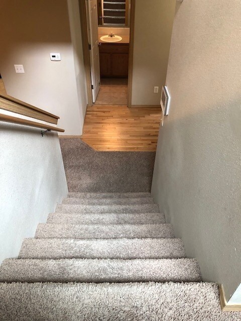 Building Photo - Spacious 4 bedroom, 2.5 bath, in Breckenridge Community