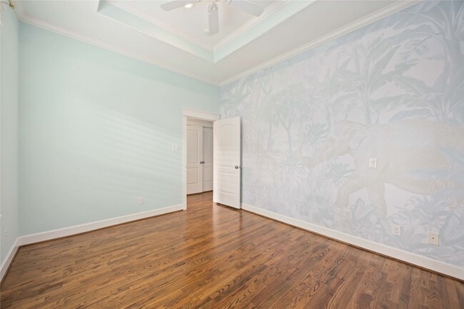 Building Photo - 609 Rutland St