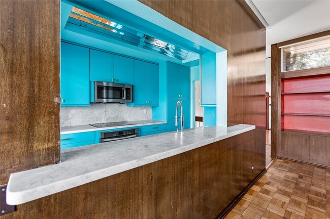 Building Photo - 1310 Harbor View Dr