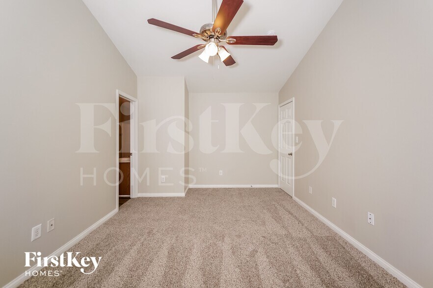 Building Photo - 6465 Matcumbe Way