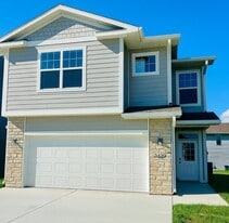 Building Photo - 5430 153rd St