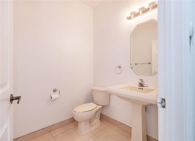 Building Photo - 1609 Sweetgum Terrace