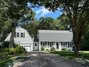 Building Photo - 8 Healey Brook Dr