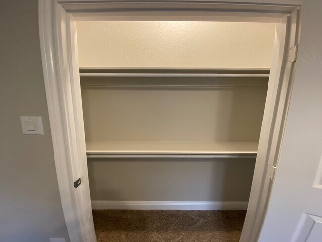 Building Photo - 2211 Henry St