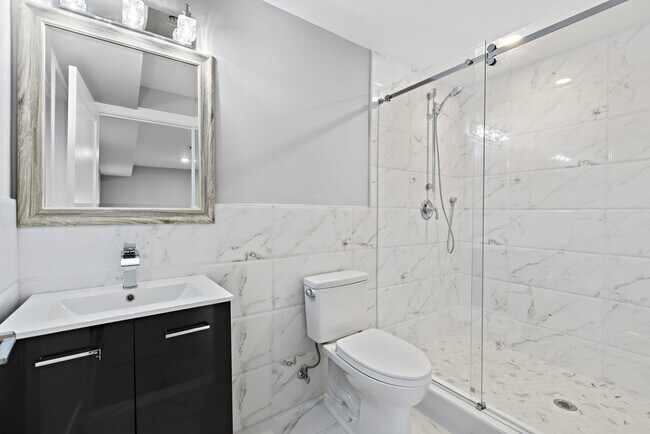 Building Photo - 57 Lincoln Ave