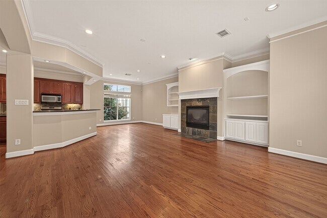 Building Photo - 5111 Inker St