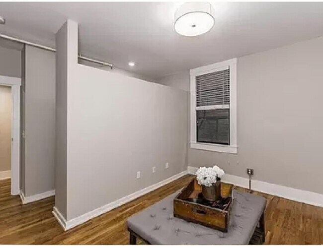 Building Photo - 1407 Vine St