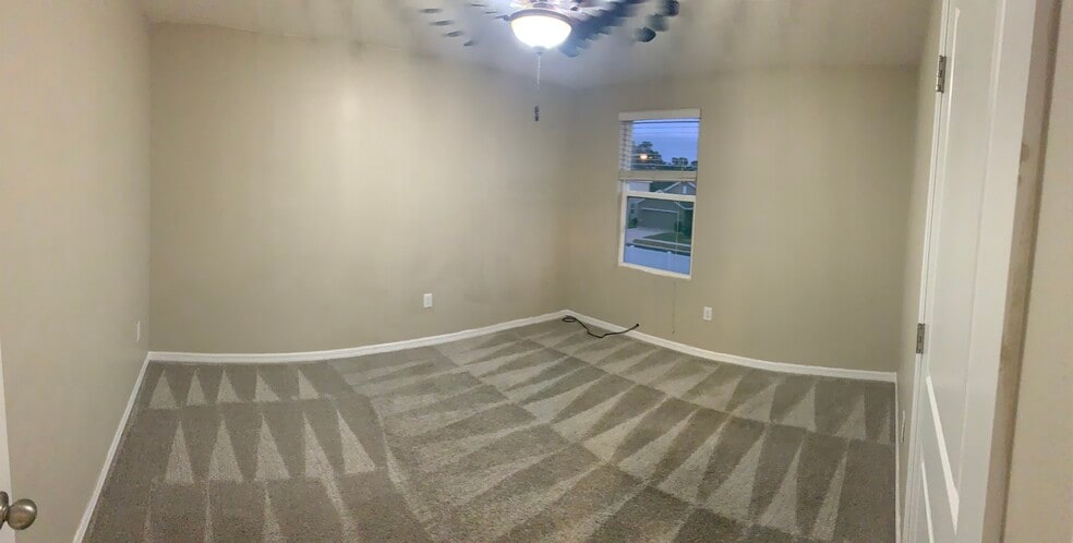 Building Photo - 3915 Bramblewood Loop