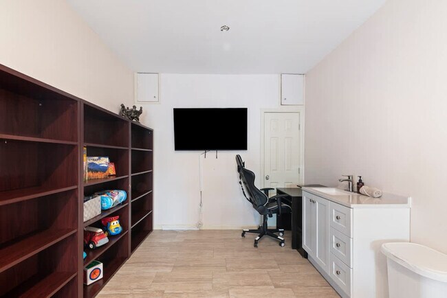 Building Photo - 17055 Rock Rd