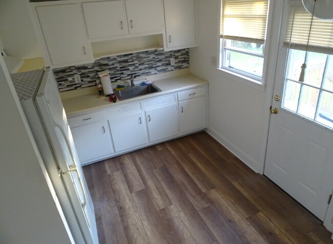 Eat in kitchen - 3 Neillian St