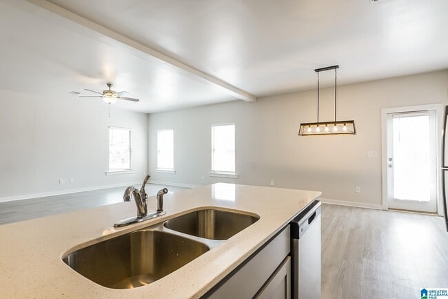 Building Photo - 115 Ridgeview Cir