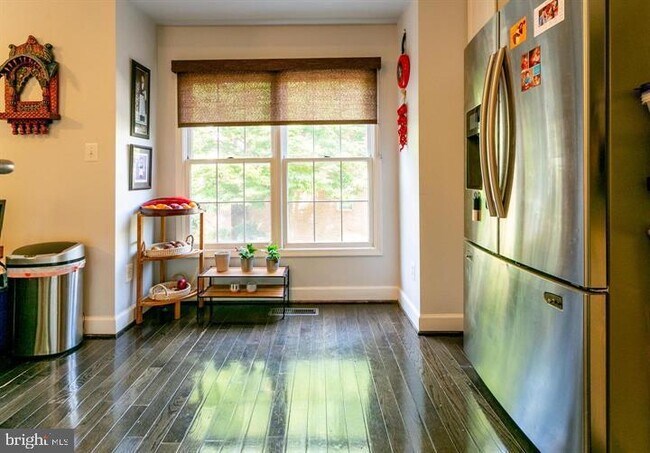 Building Photo - 2519 Gadsby Pl