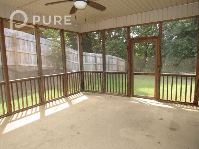 Building Photo - 2021 Hidden Forest Ln