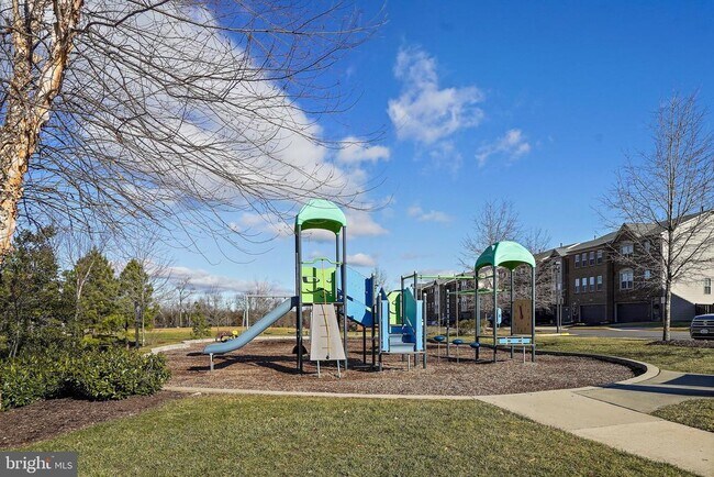 Building Photo - 6830 Hartzell Hill Ln