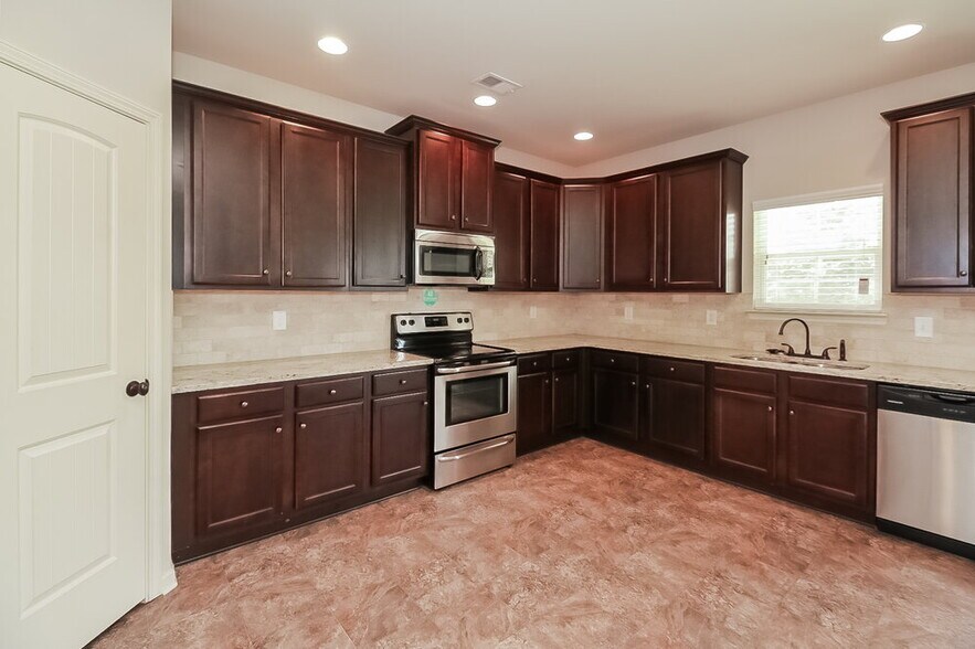 Building Photo - 1224 Nottley Dr