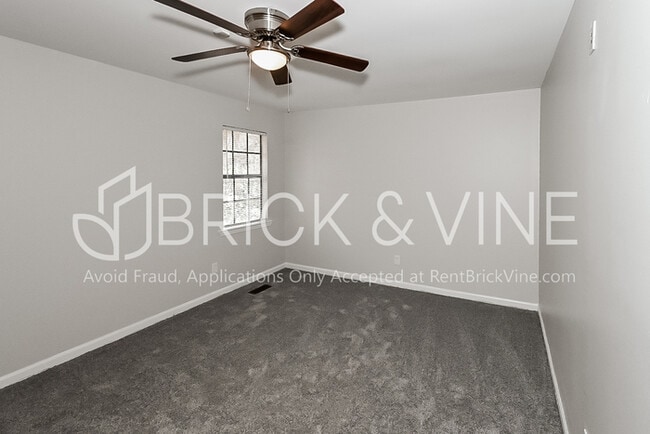 Building Photo - 1041 Alicia Dr