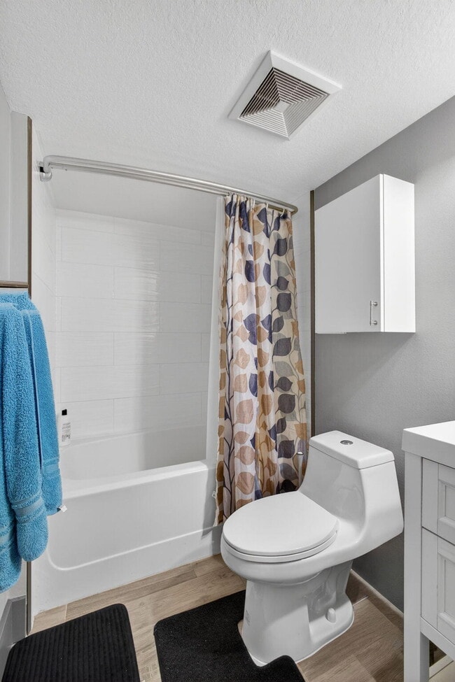 Building Photo - 4211 San Marino Blvd