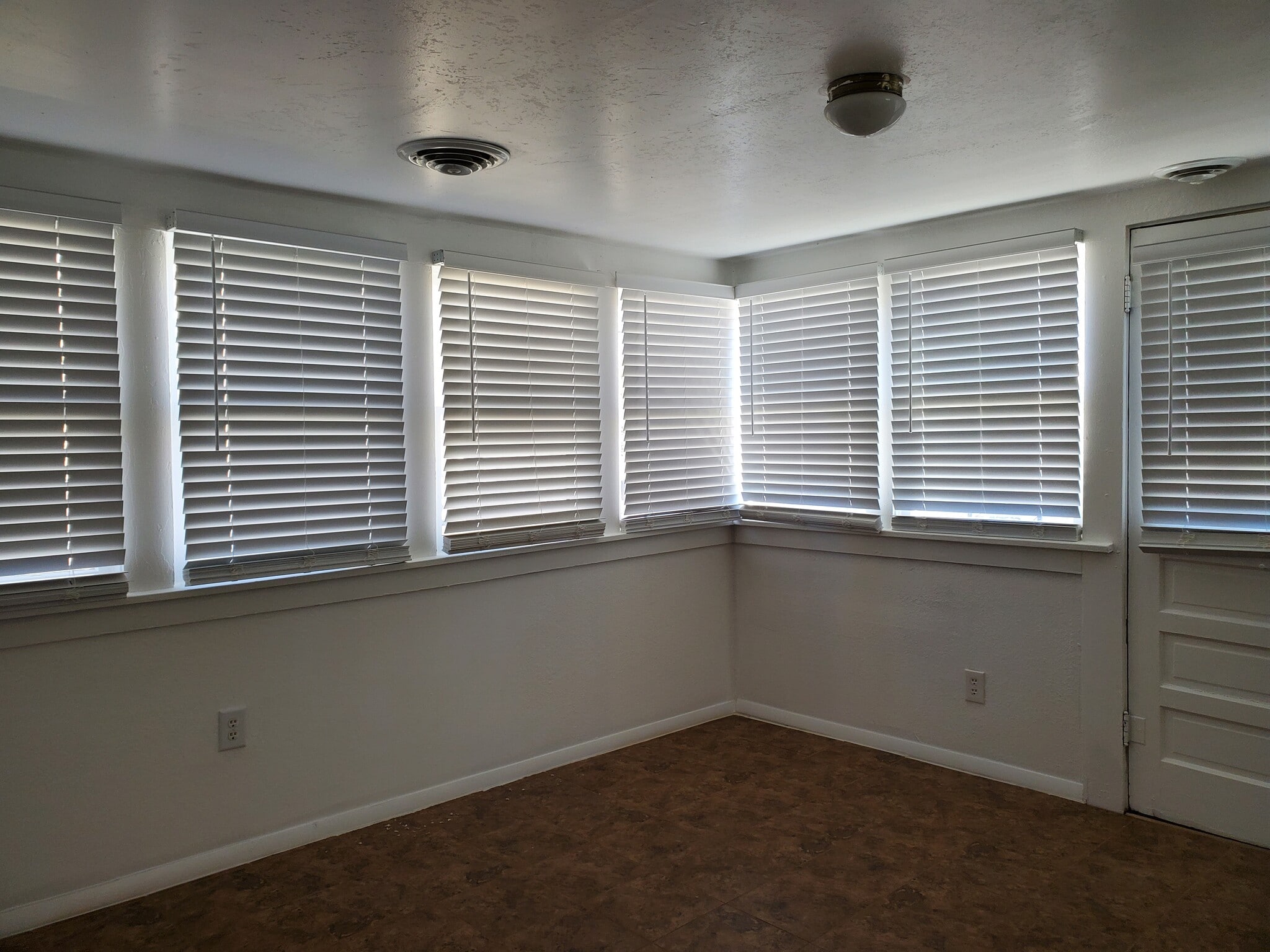 Living Room - 635 Elm Ave