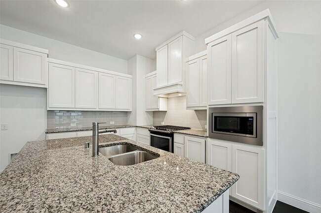 Building Photo - 4565 Stone Valley Trl