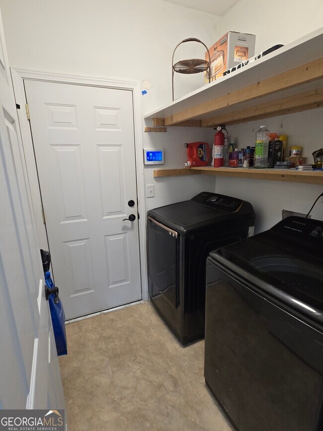 Building Photo - 2900 Suttles Dr SW