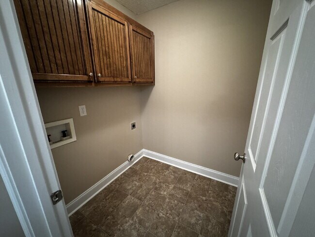 Building Photo - Home for Rent
