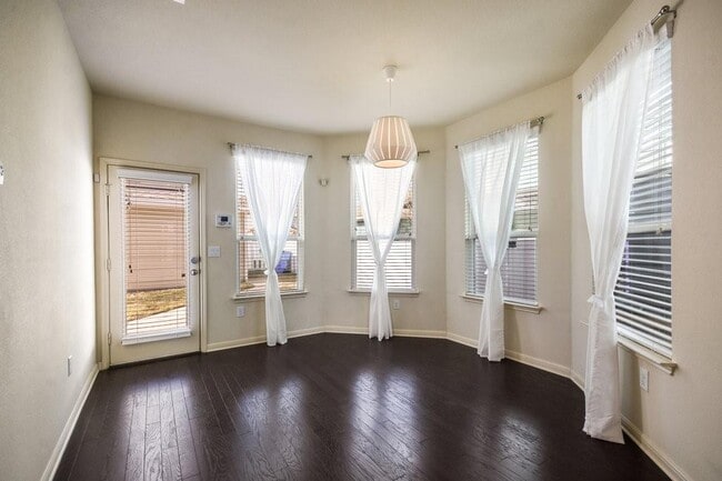 Building Photo - 18316 Mammoth Cave Blvd