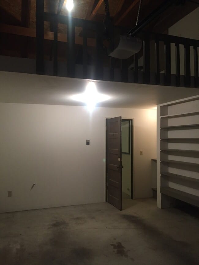 Building Photo - *Charming 2 bdrm, 1 bath home Ready NOW!