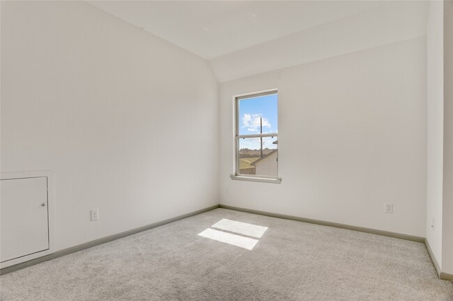 Building Photo - 1922 Pleasant Grove Dr