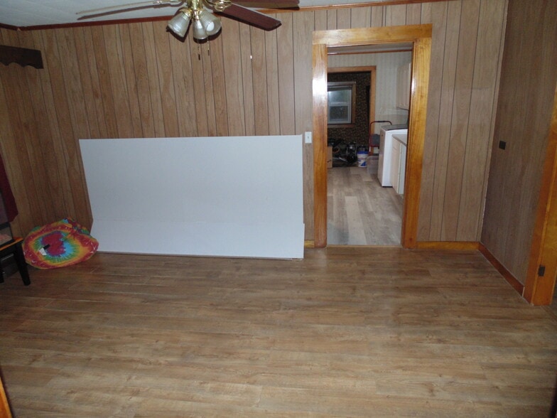 Building Photo - 2390 Bennoch Rd