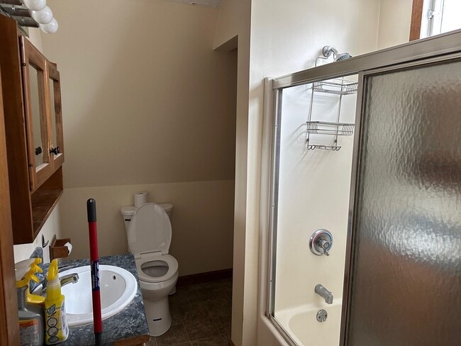 Building Photo - 4 Mark St