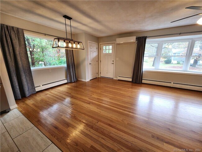 Building Photo - 24 Savi Ave