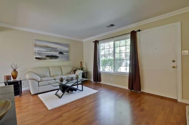 Building Photo - 211 Pecan Grove Ct