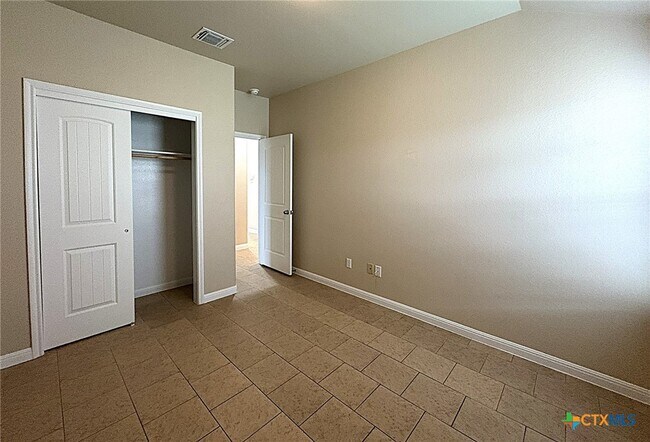 Building Photo - 3807 Flatrock Mountain Dr