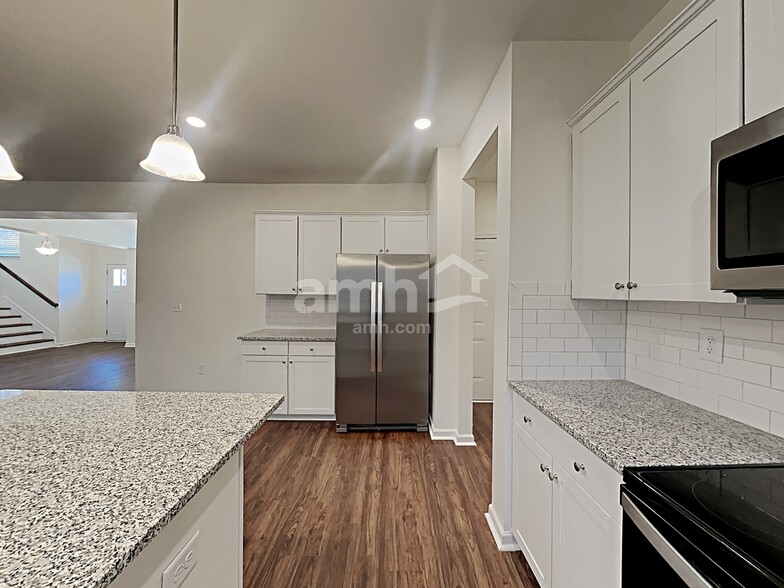 Building Photo - 20 Valley Brook Ct