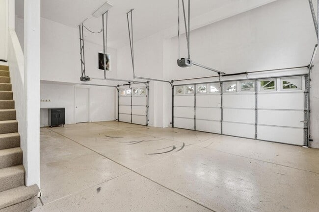 Building Photo - 1 Overlook Pl