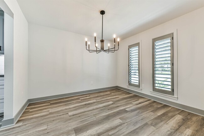 Building Photo - 4102 Honey Oaks Dr