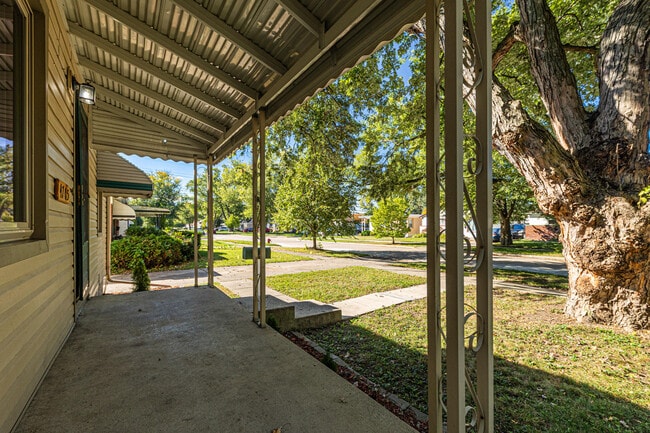 Building Photo - 4705 Jackson St