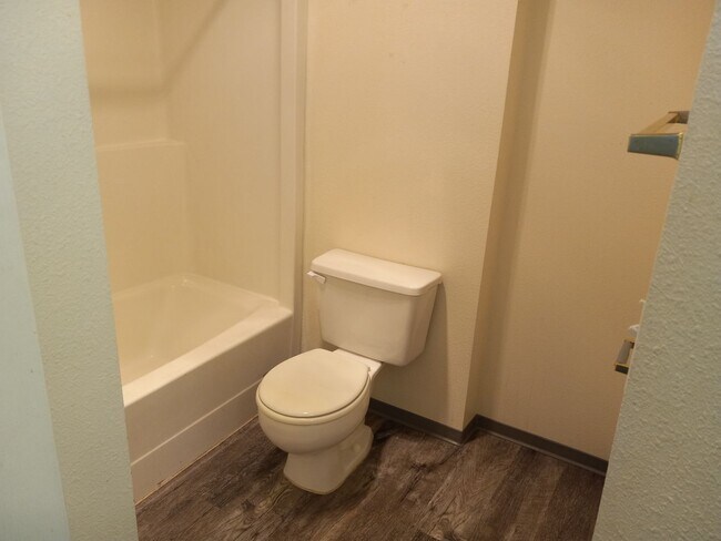 Building Photo - Live Where Comfort Meets Convenience - Col...