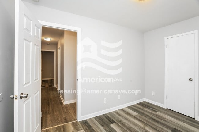 Building Photo - 3354 N Chester Ave