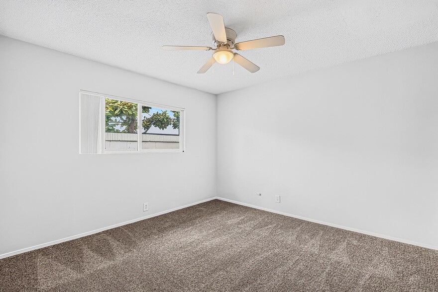 Building Photo - 147 S Magnolia Ave