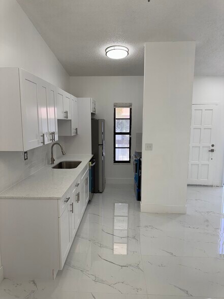 Building Photo - 7445 SW 153rd Pl