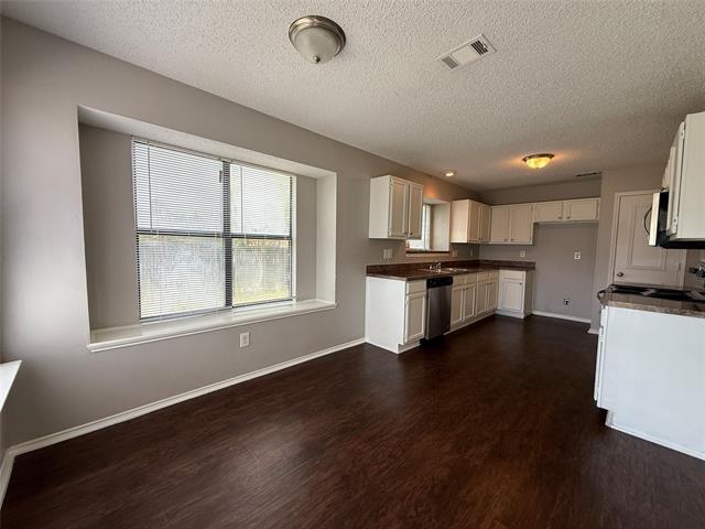 Building Photo - 1330 Planters Rd