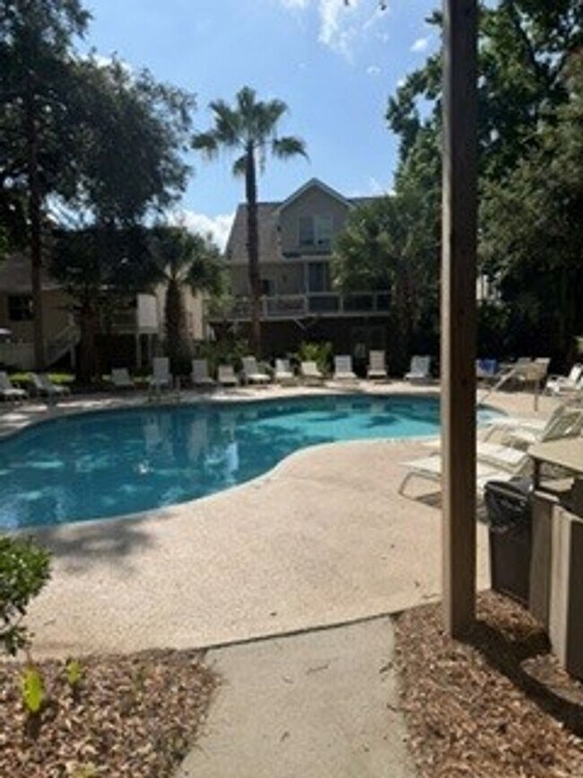 Building Photo - Welcome To Yacht Cove Hilton Head
