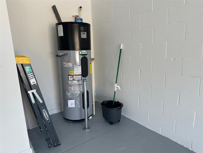 Building Photo - 17216 Mango Shay Ct