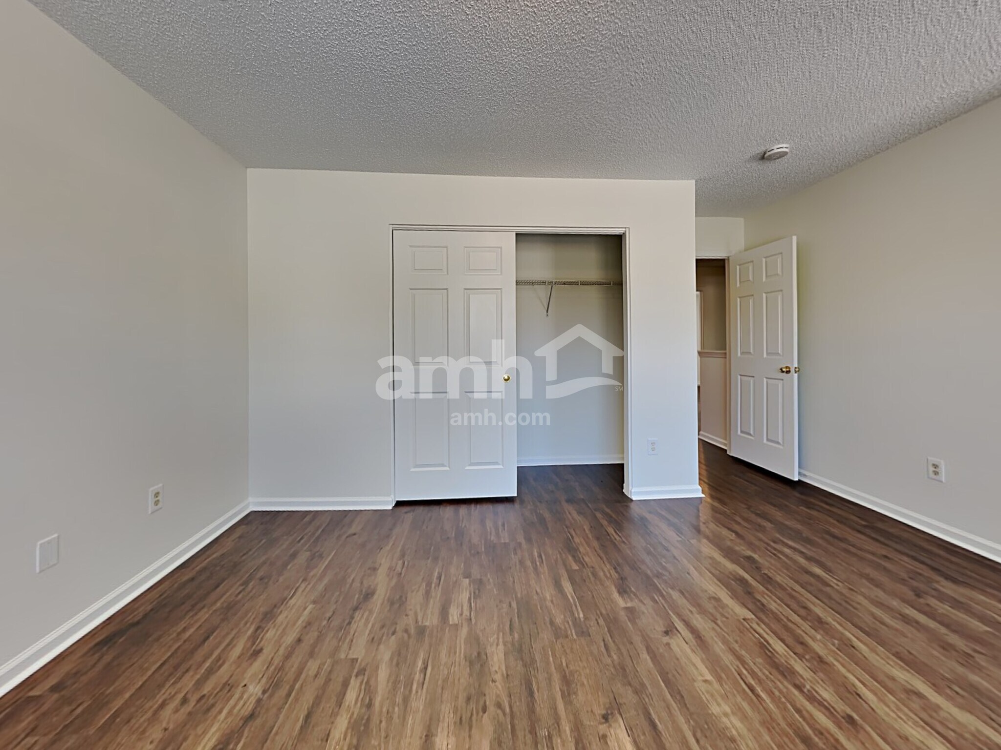 Building Photo - 5069 Thornton Dr