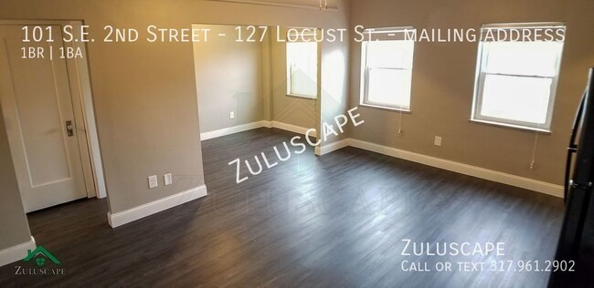 Building Photo - FREE UTILITIES Move-In Special!  Luxury St...