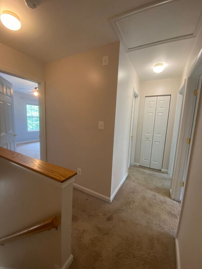 Building Photo - Charming 3 Bedroom/2 Full Bath/2 Half Bath Townhome in Constant Friendship, MD!