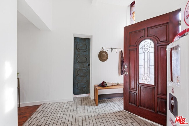 Building Photo - 19511 Sunken Trail